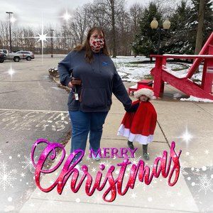 Meet your Posher, Toña